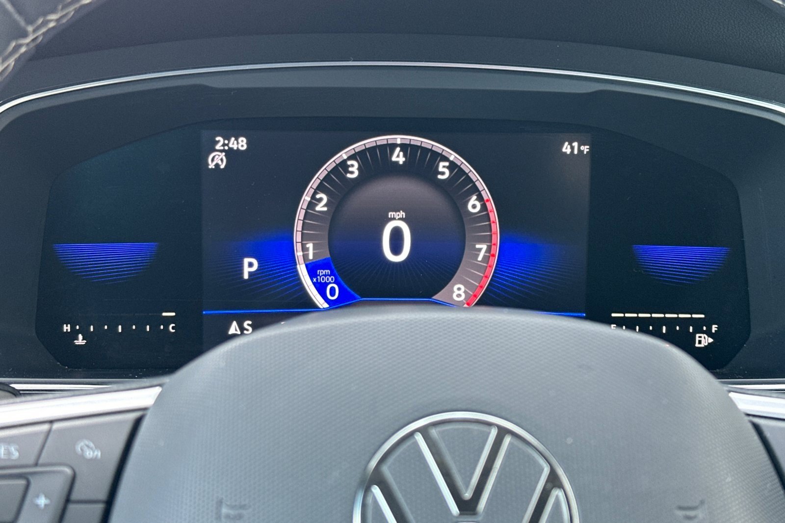 Used 2022 Volkswagen Tiguan SE image 29