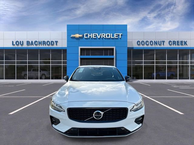 Used 2024 Volvo S60 B5 Ultimate image 3