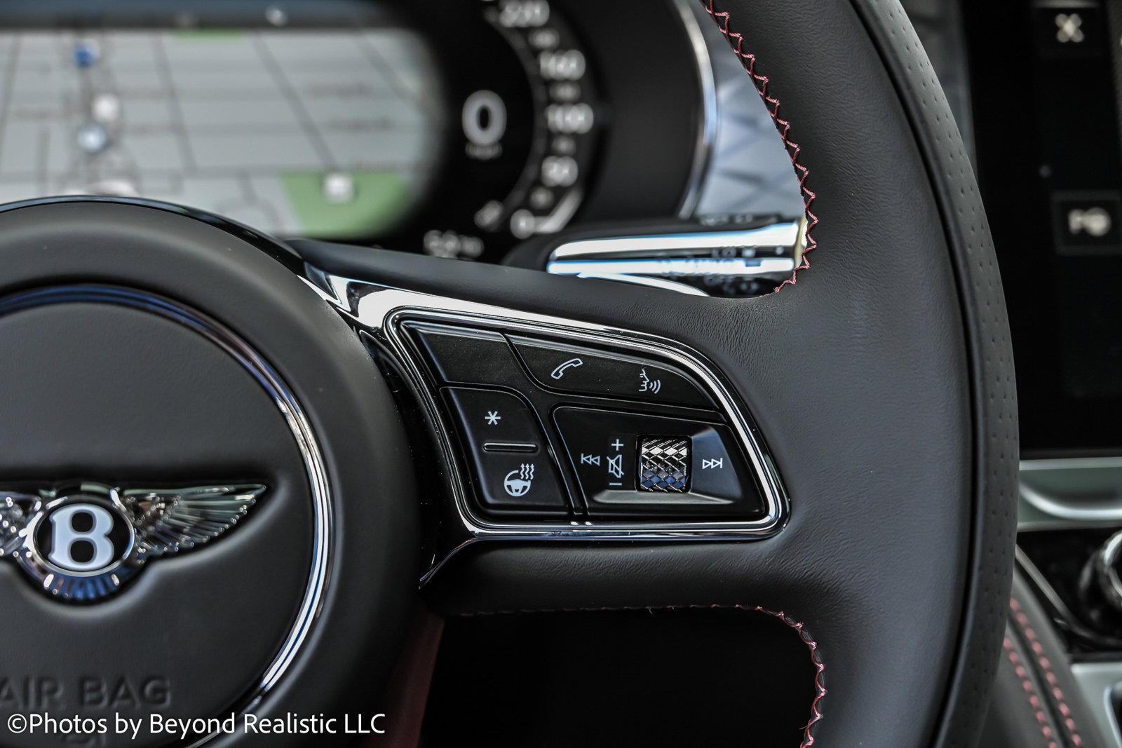 New 2025 Bentley Flying Spur Plug-In Hybrid image 40