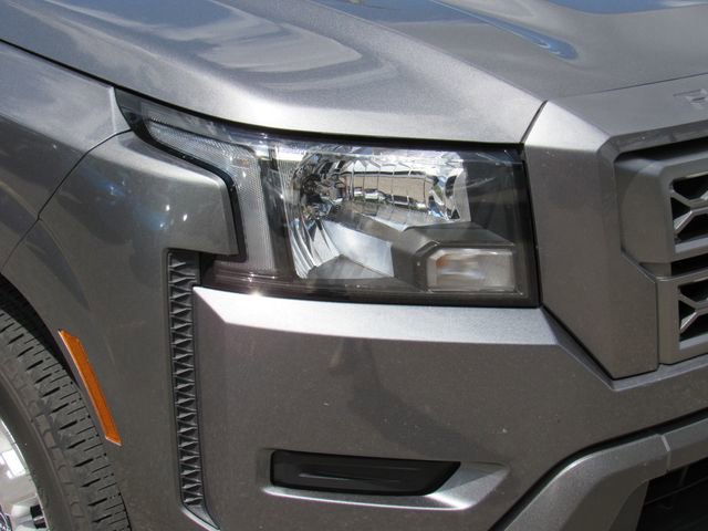 Certified 2022 Nissan Frontier SV RWD image 8