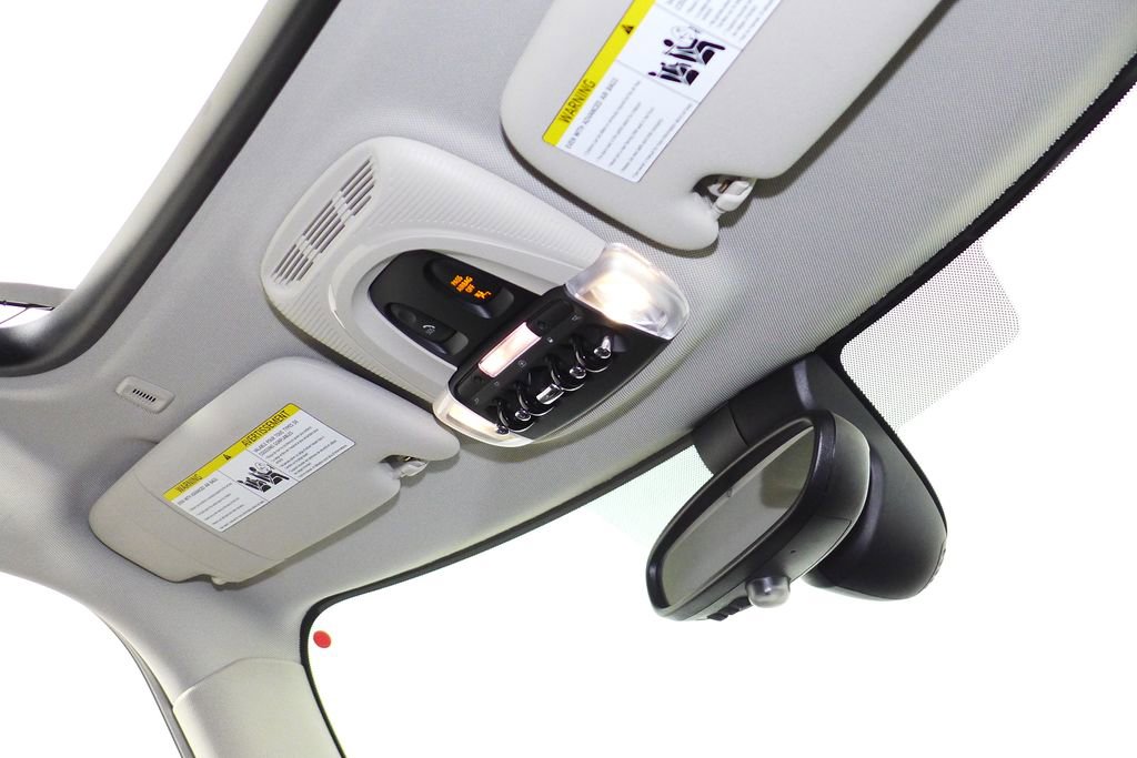 Used 2022 MINI Cooper SE image 18