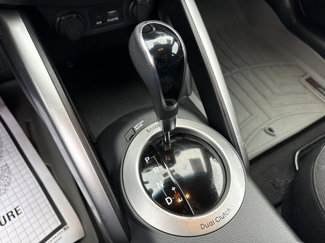 Used 2015 Hyundai Veloster image 19