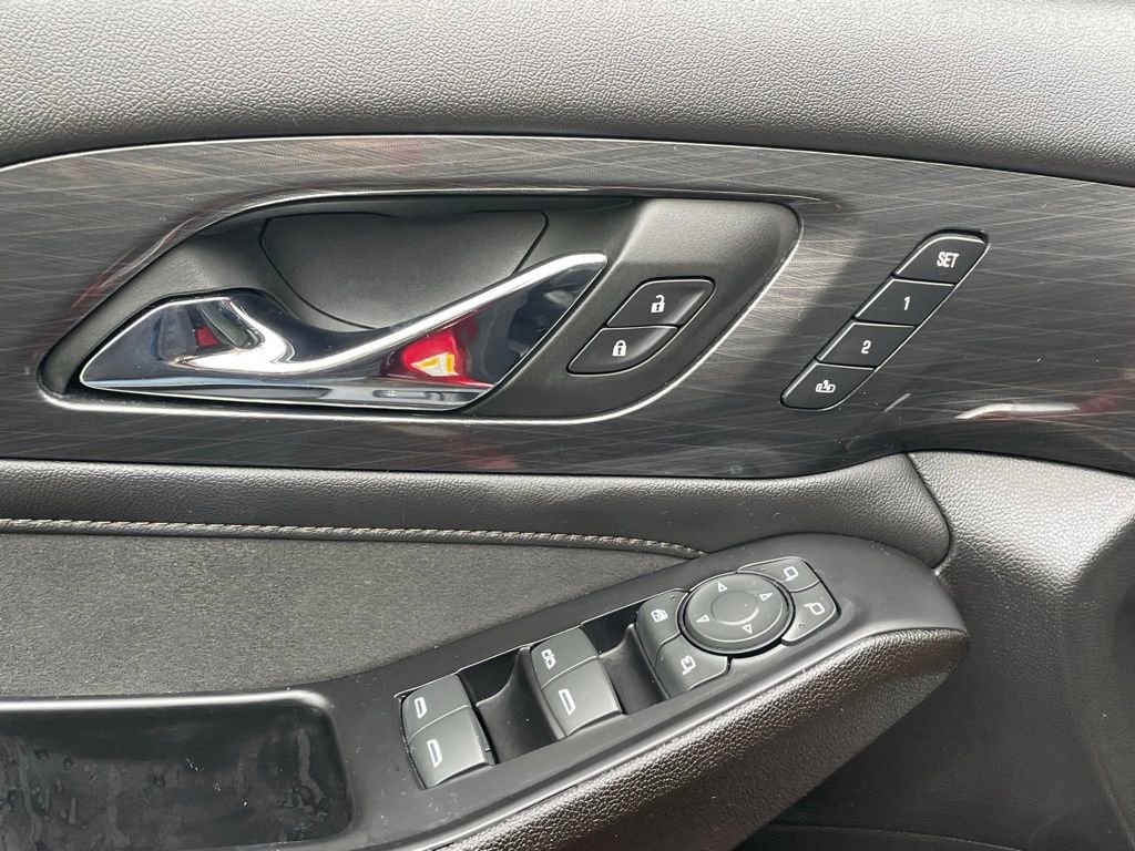 Used 2023 Chevrolet Traverse High Country w/ LPO, Floor Liner Package AWD/4WD image 34