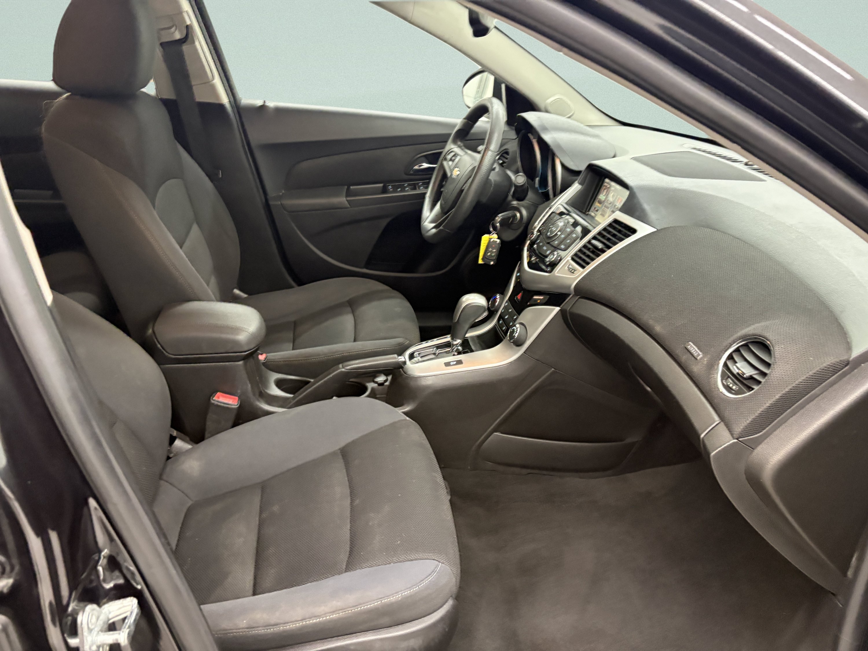 Used 2016 Chevrolet Cruze LT FWD image 20