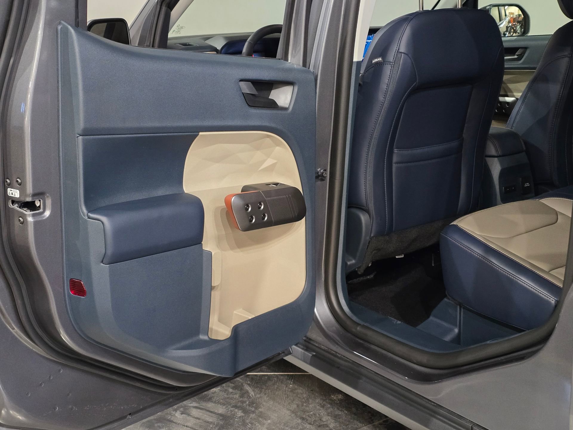 New 2025 Ford Maverick Lariat w/ 4K Tow Package image 35