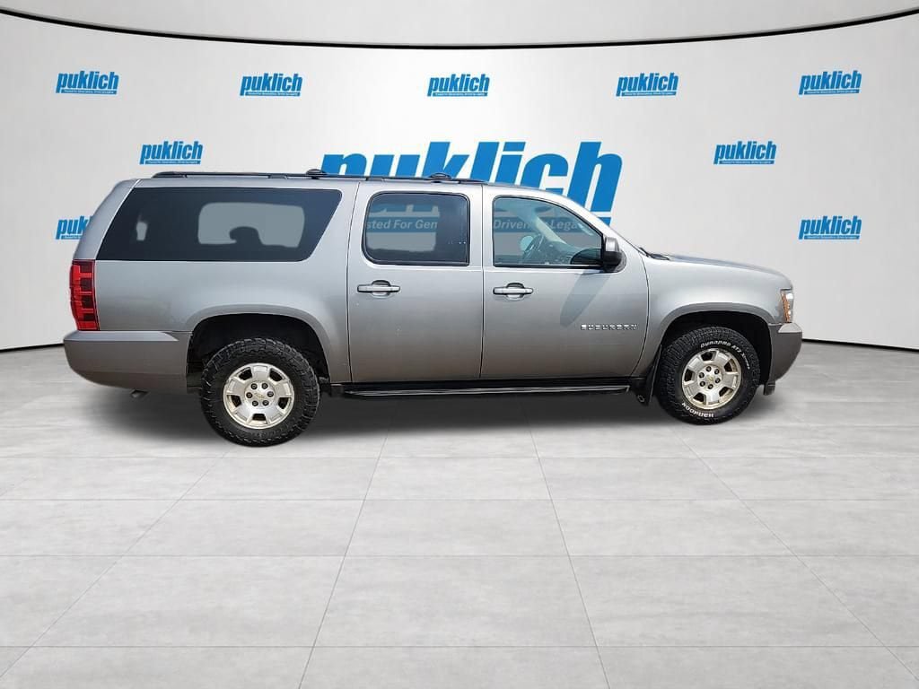 Used 2012 Chevrolet Suburban LS w/ Convenience Package 1 AWD/4WD image 6