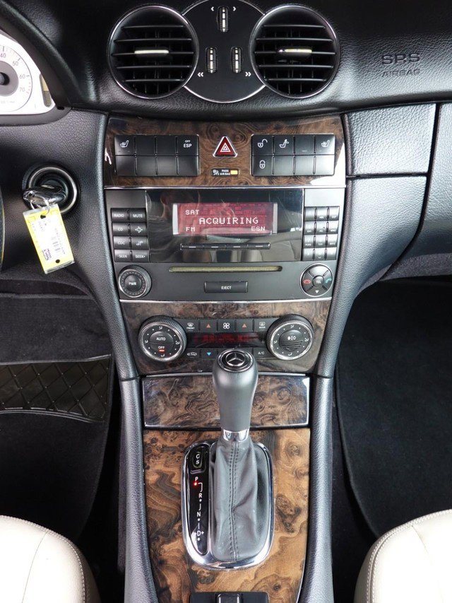 Used 2007 Mercedes-Benz CLK 550 2dr Cabriolet 5.5L image 12