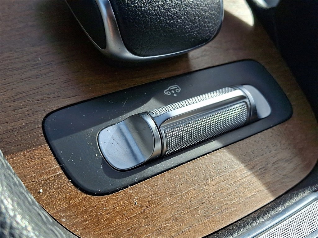 Used 2022 Mercedes-Benz GLS 450 4MATIC image 25