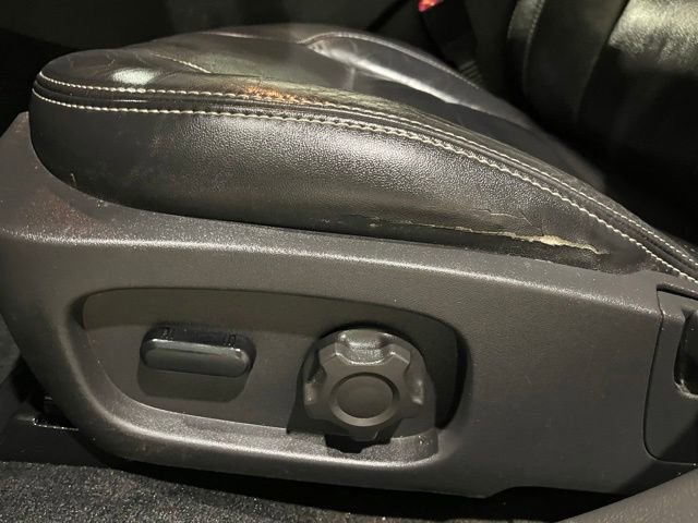Used 2012 Ford Taurus SEL FWD image 15