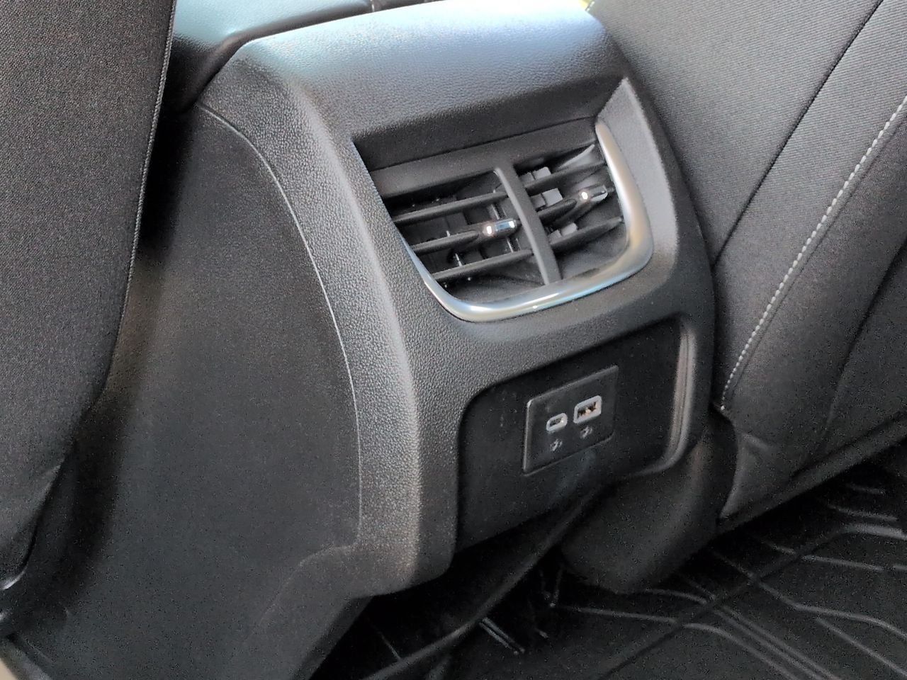 New 2026 Chevrolet Blazer LT w/ Convenience Package FWD image 22