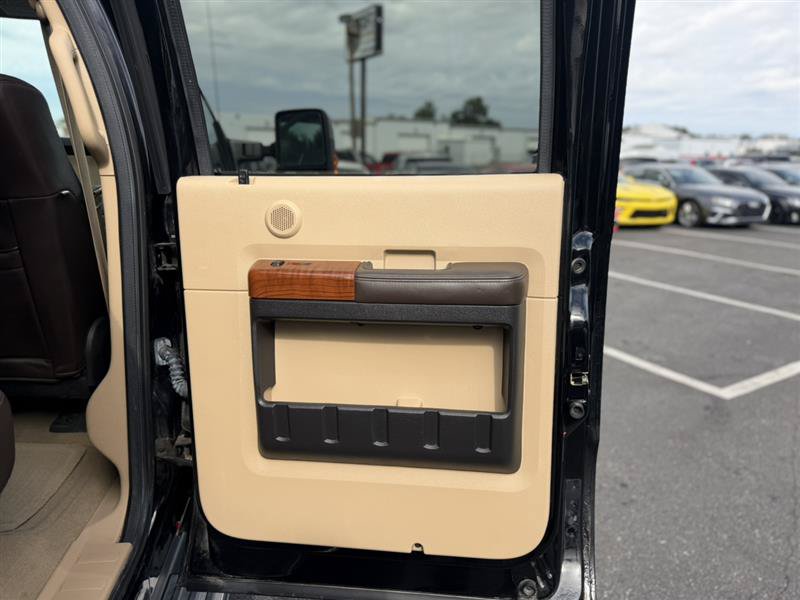 Used 2016 Ford F250 King Ranch w/ King Ranch Package AWD/4WD image 40