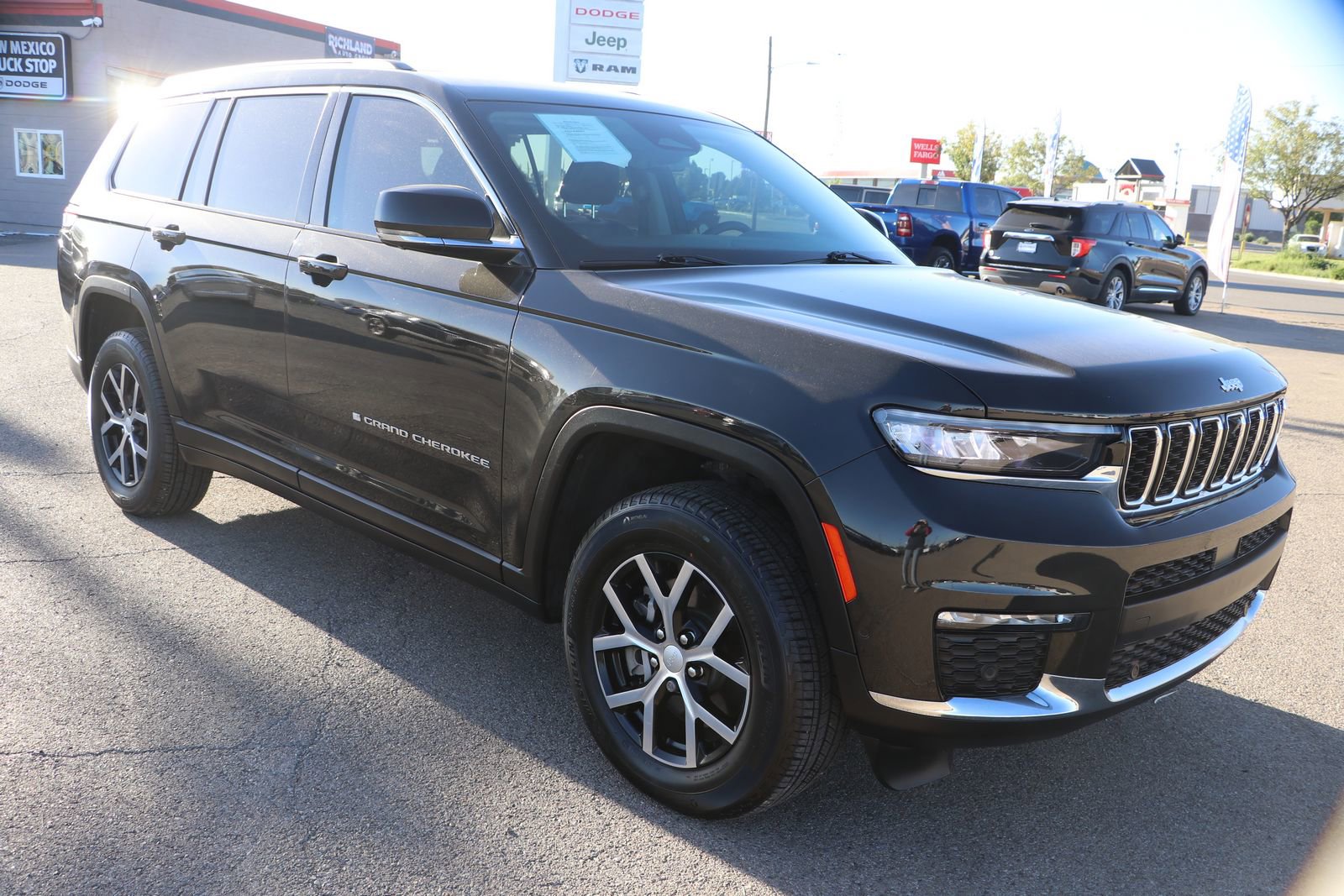 Used 2023 Jeep Grand Cherokee L Limited w/ Luxury Tech Group II