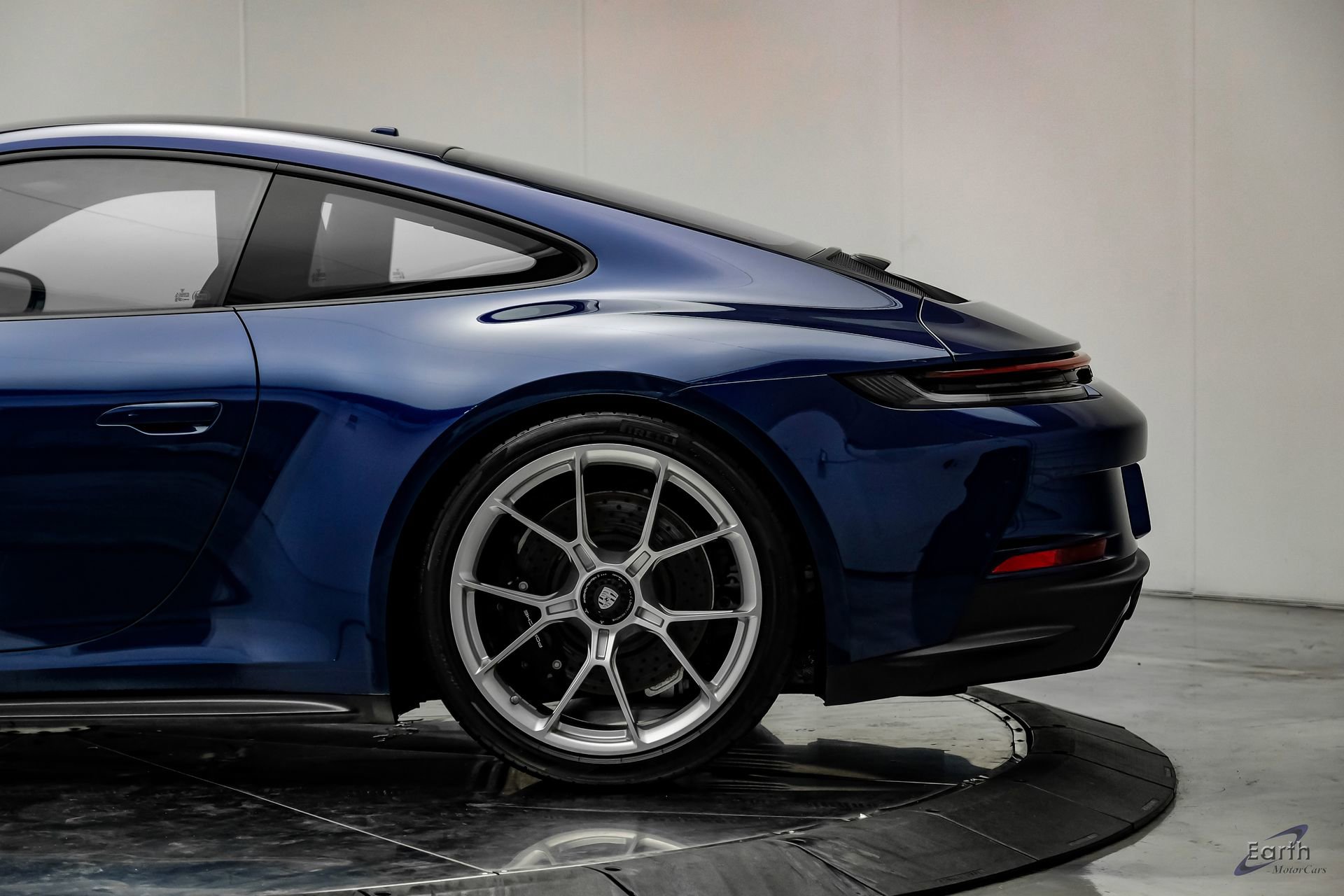 Used 2022 Porsche 911 GT3 RWD image 11