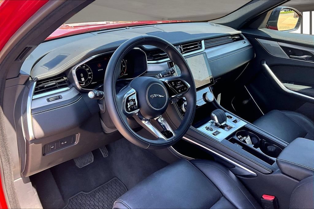 Used 2025 Jaguar F-PACE R-Dynamic S AWD/4WD image 12