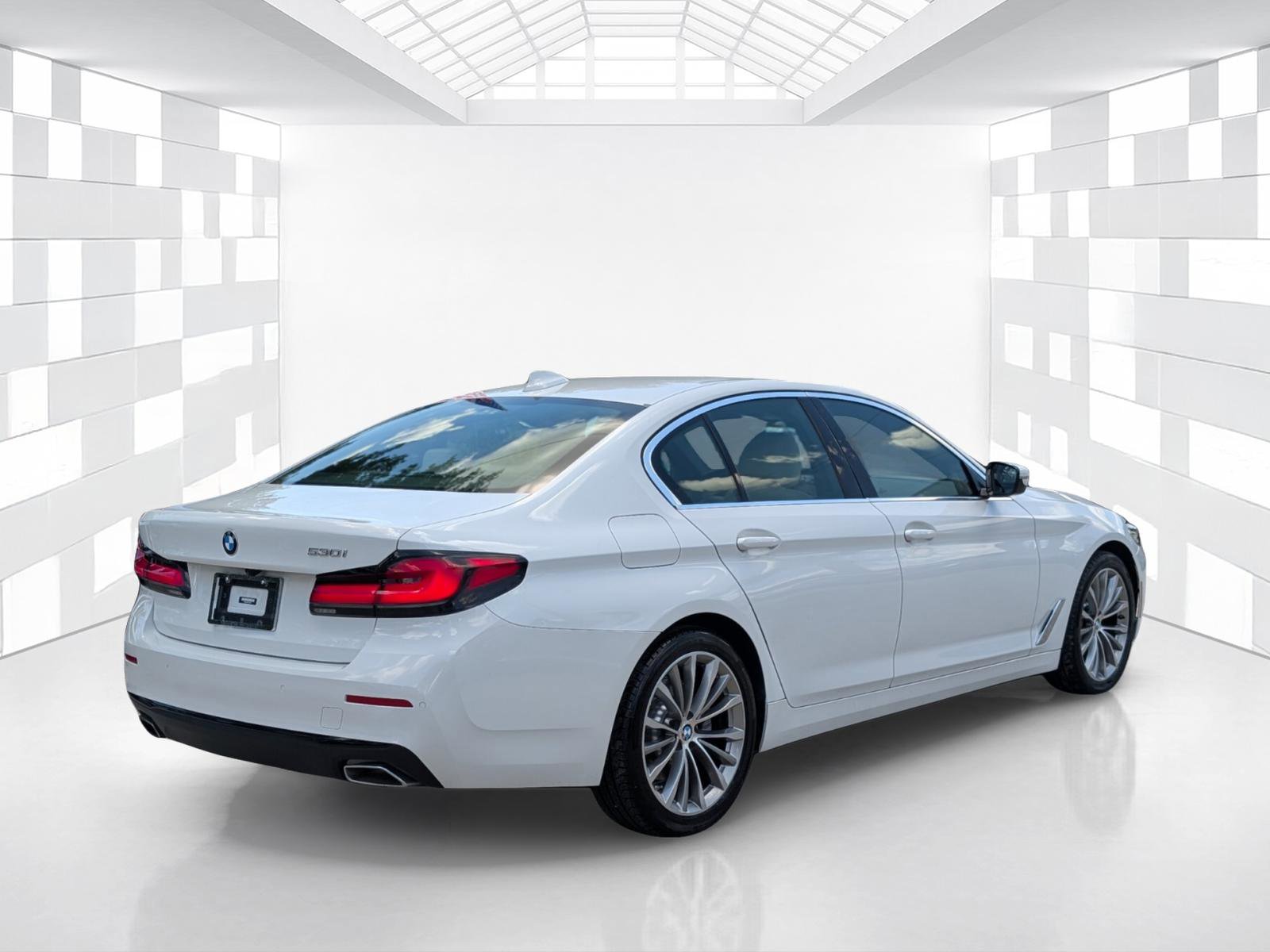 Used 2023 BMW 530i w/ Premium Package RWD image 7