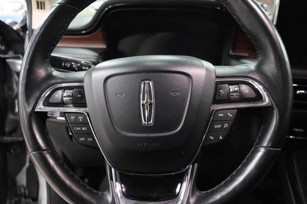 Used 2023 Lincoln Nautilus Reserve image 13