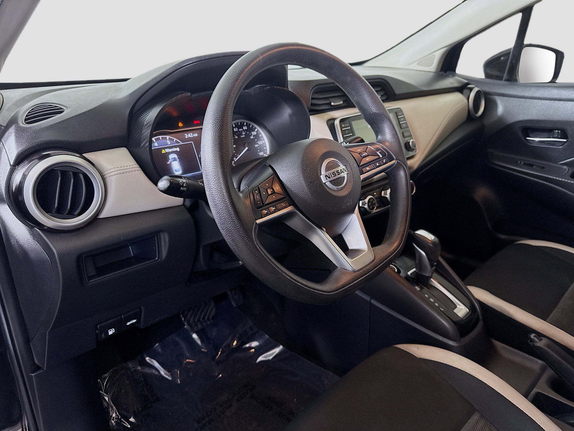 Used 2020 Nissan Versa SV image 23