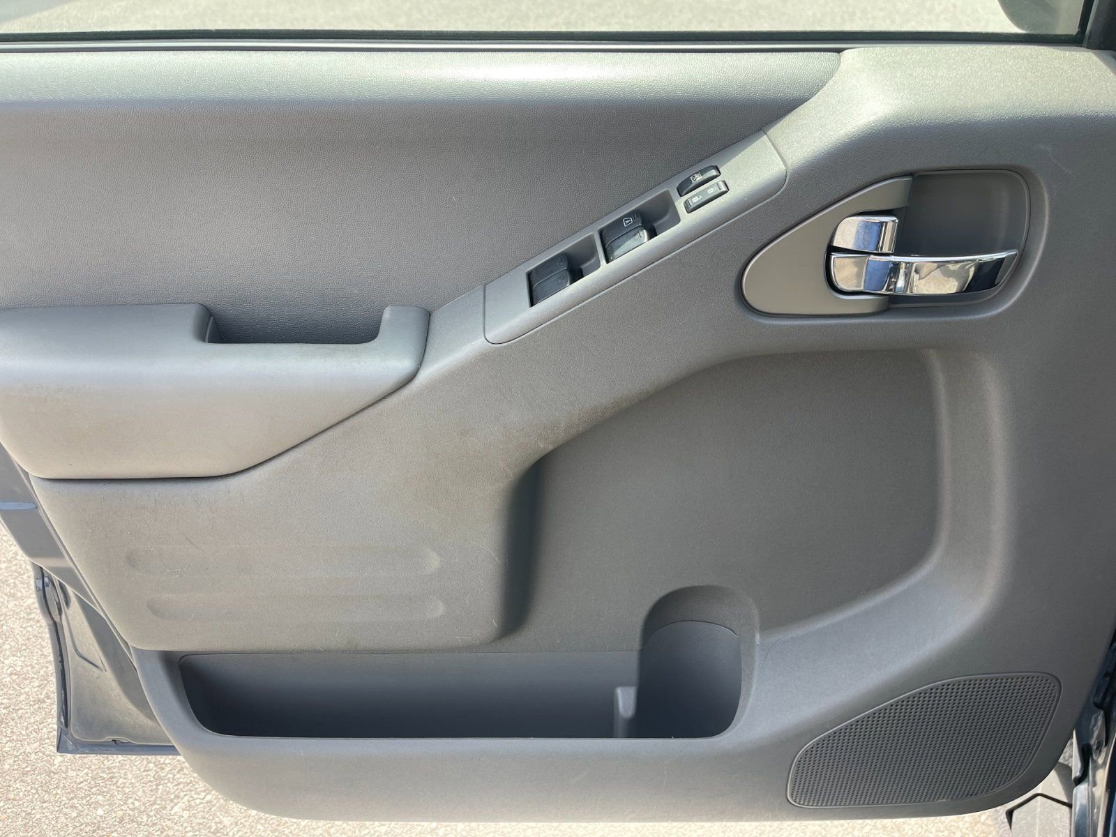 Used 2021 Nissan Frontier SV image 12