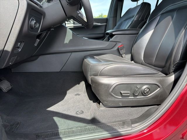 Used 2025 Jeep Grand Cherokee Limited AWD/4WD image 15