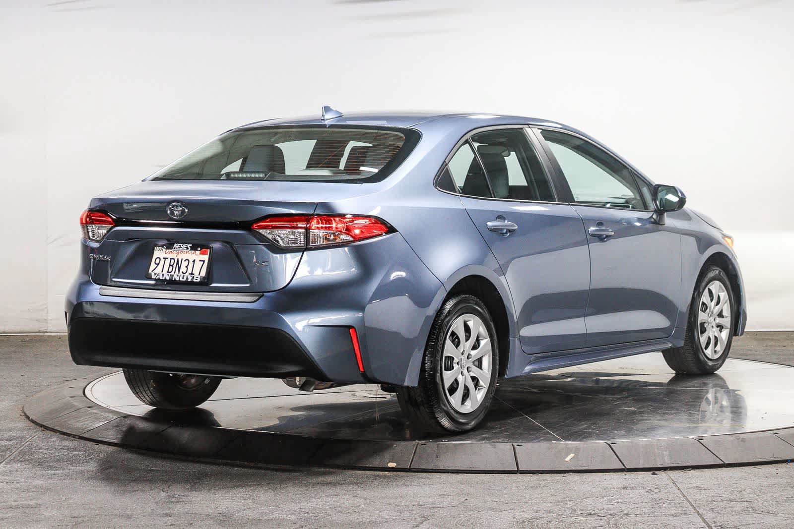 Certified 2025 Toyota Corolla LE FWD image 4
