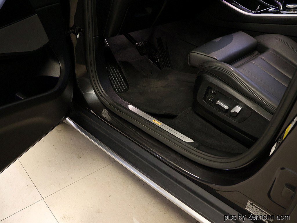 Used 2021 BMW X5 xDrive40i AWD/4WD image 28