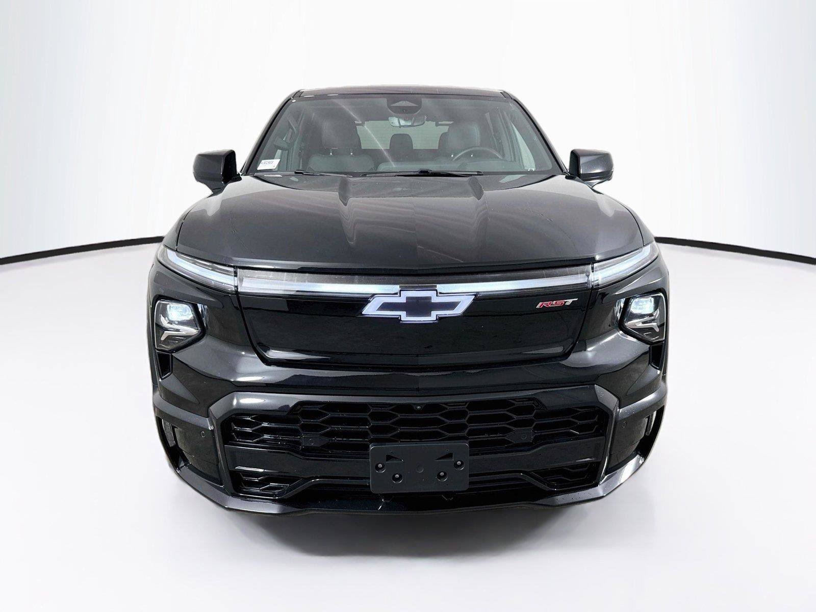 Used 2024 Chevrolet Silverado EV RST AWD/4WD image 7