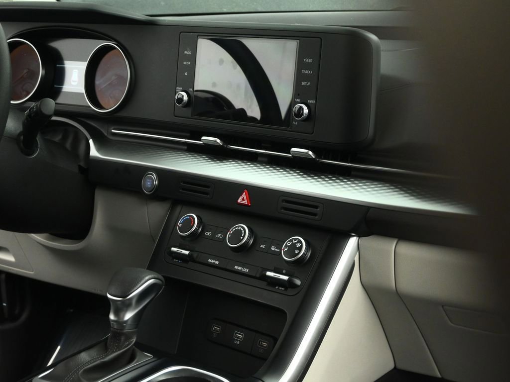 Used 2024 Kia Carnival LX image 67