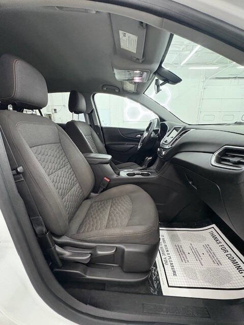 Used 2019 Chevrolet Equinox LT image 9