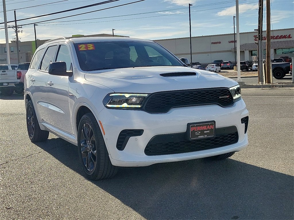 Used 2023 Dodge Durango R/T w/ Blacktop Package image 2