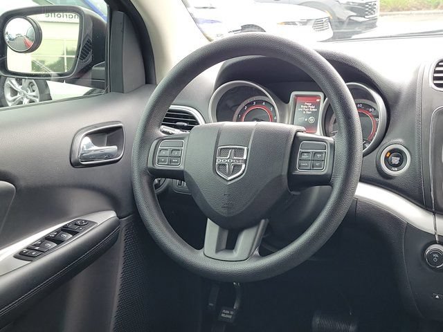 Used 2018 Dodge Journey SE FWD image 3