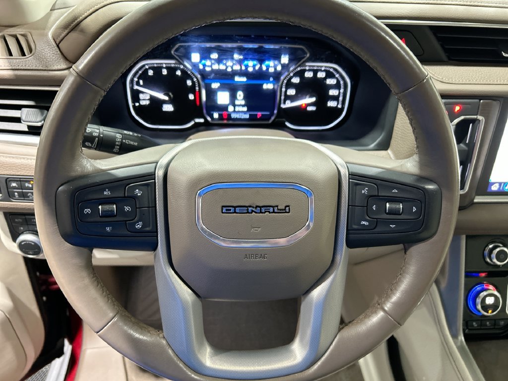 Used 2021 GMC Yukon Denali w/ Denali Premium Package AWD/4WD image 31