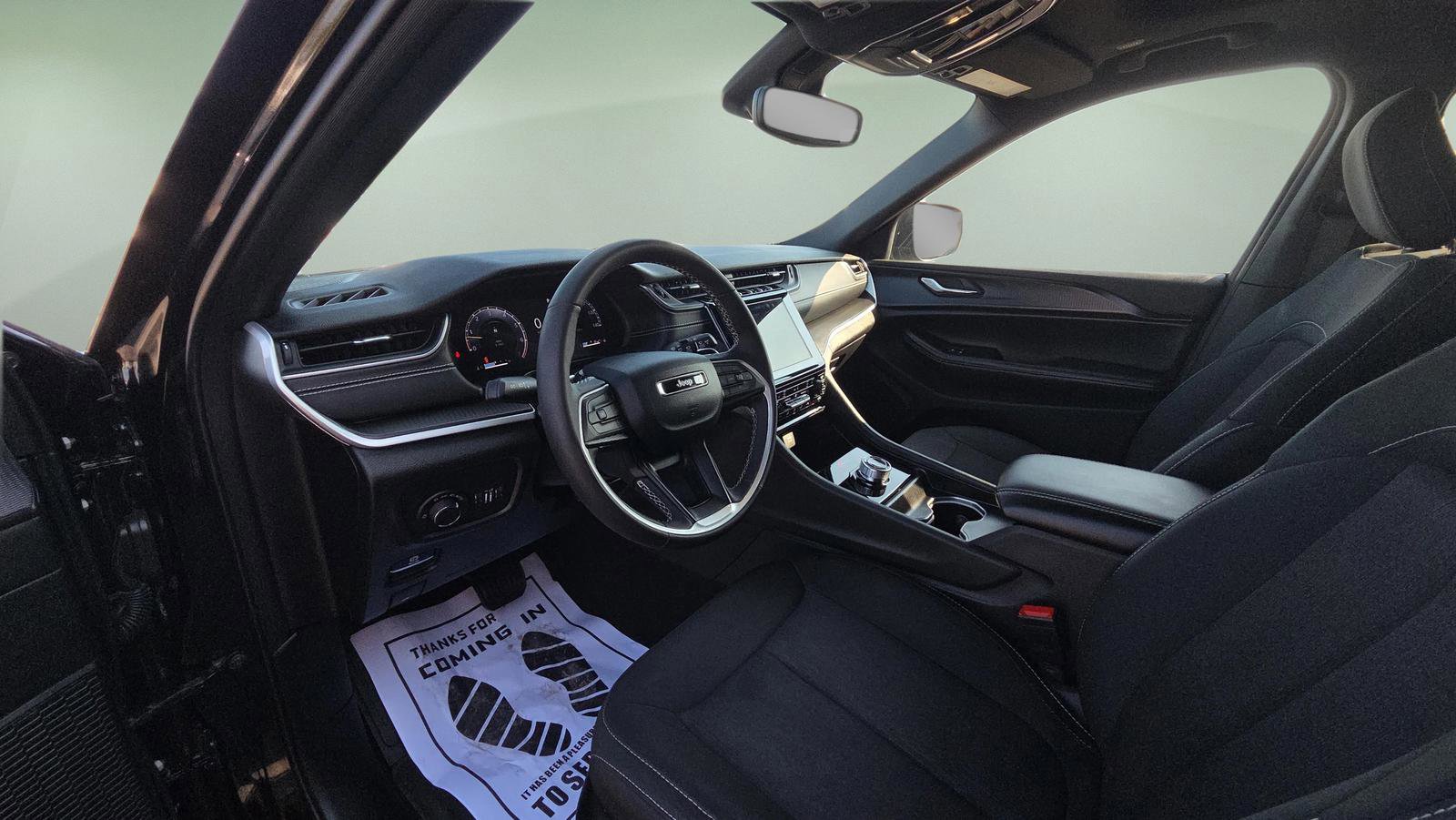 Used 2024 Jeep Grand Cherokee L Laredo w/ Luxury Tech Group I image 20