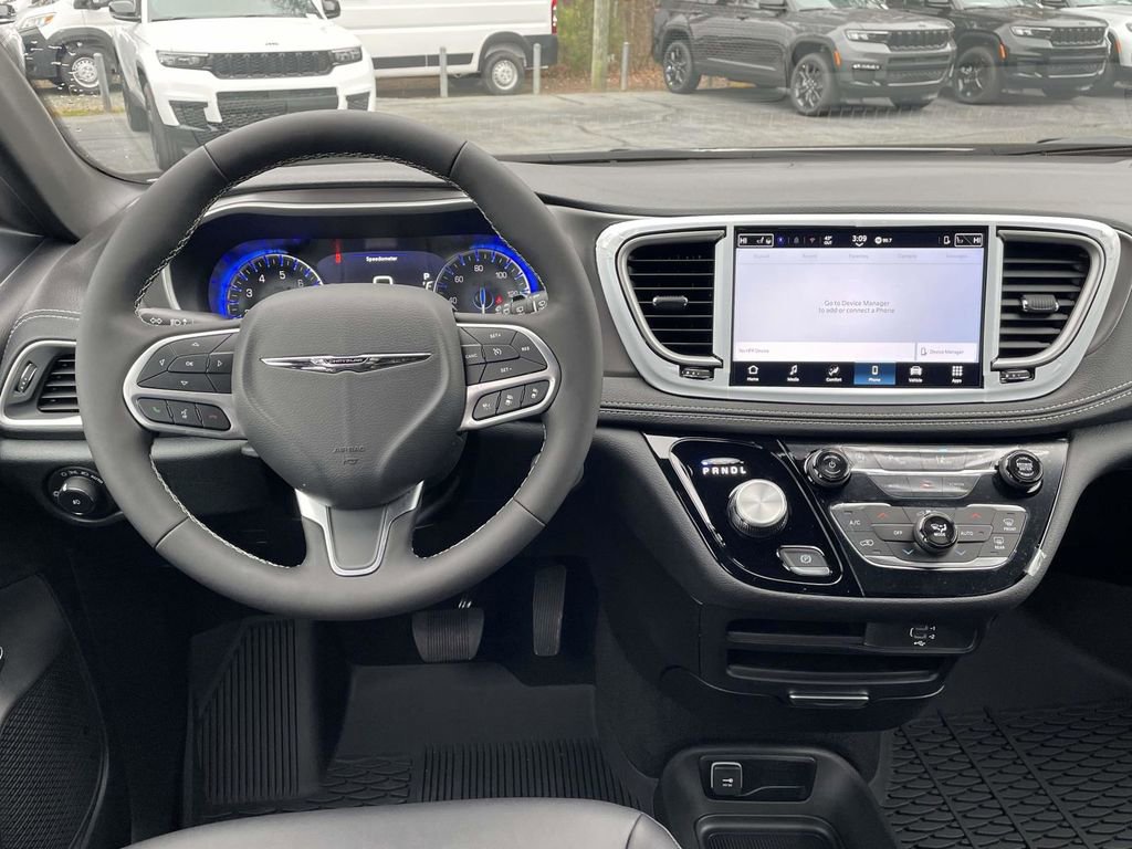 New 2026 Chrysler Pacifica Select image 21