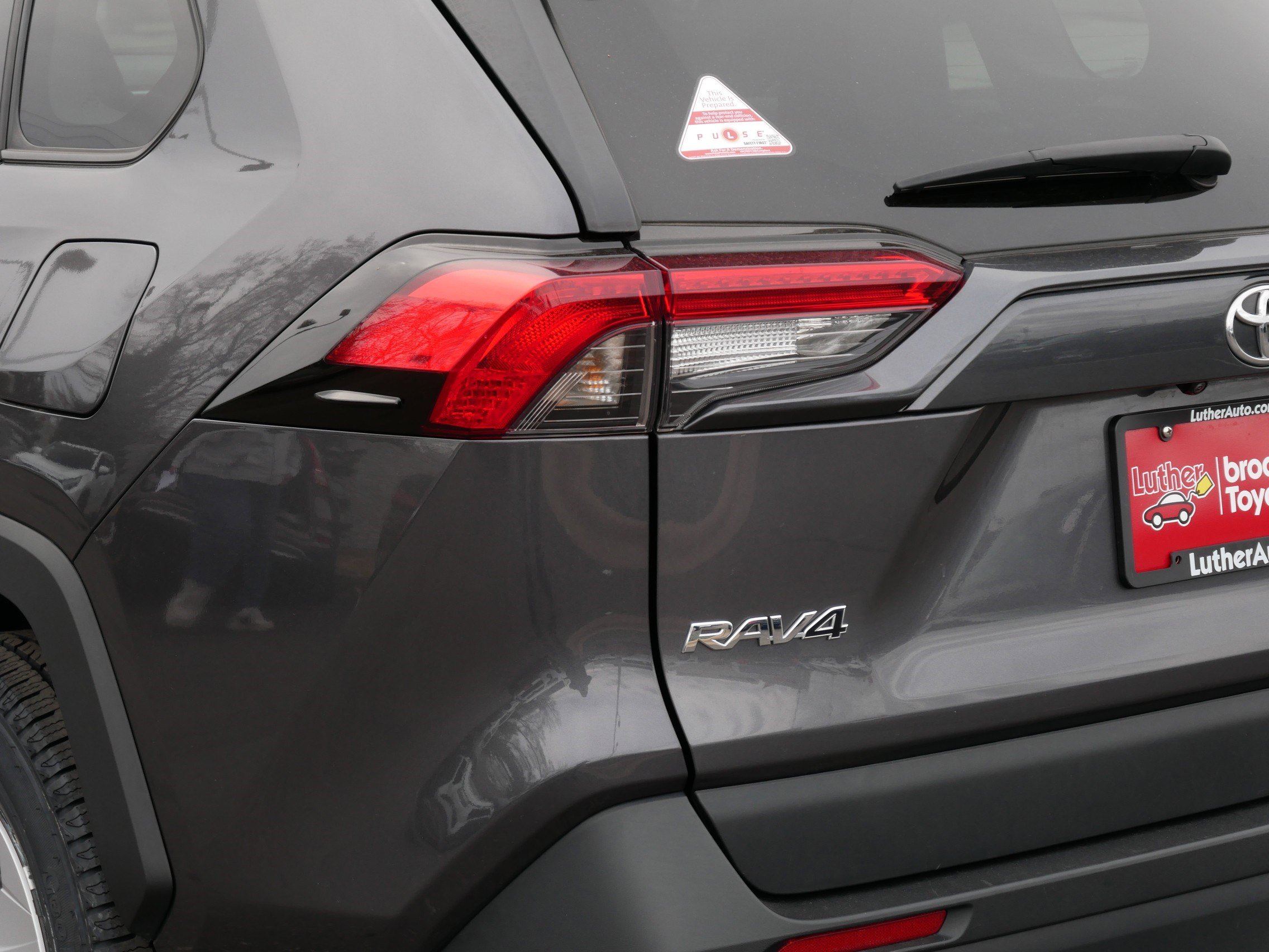 Certified 2024 Toyota RAV4 LE AWD/4WD image 17