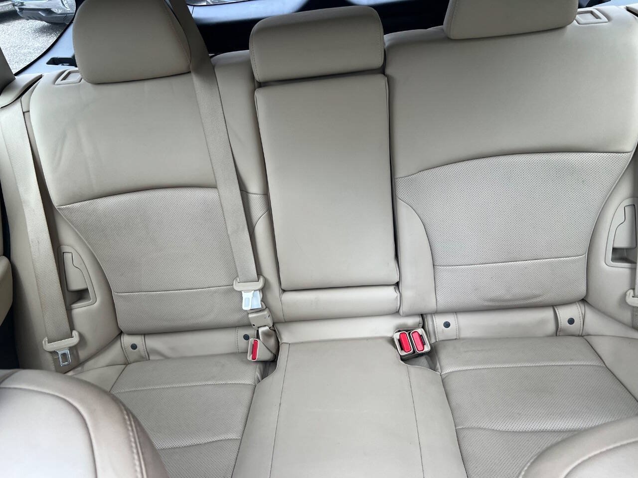 Used 2016 Subaru Outback 2.5i Limited AWD/4WD image 18