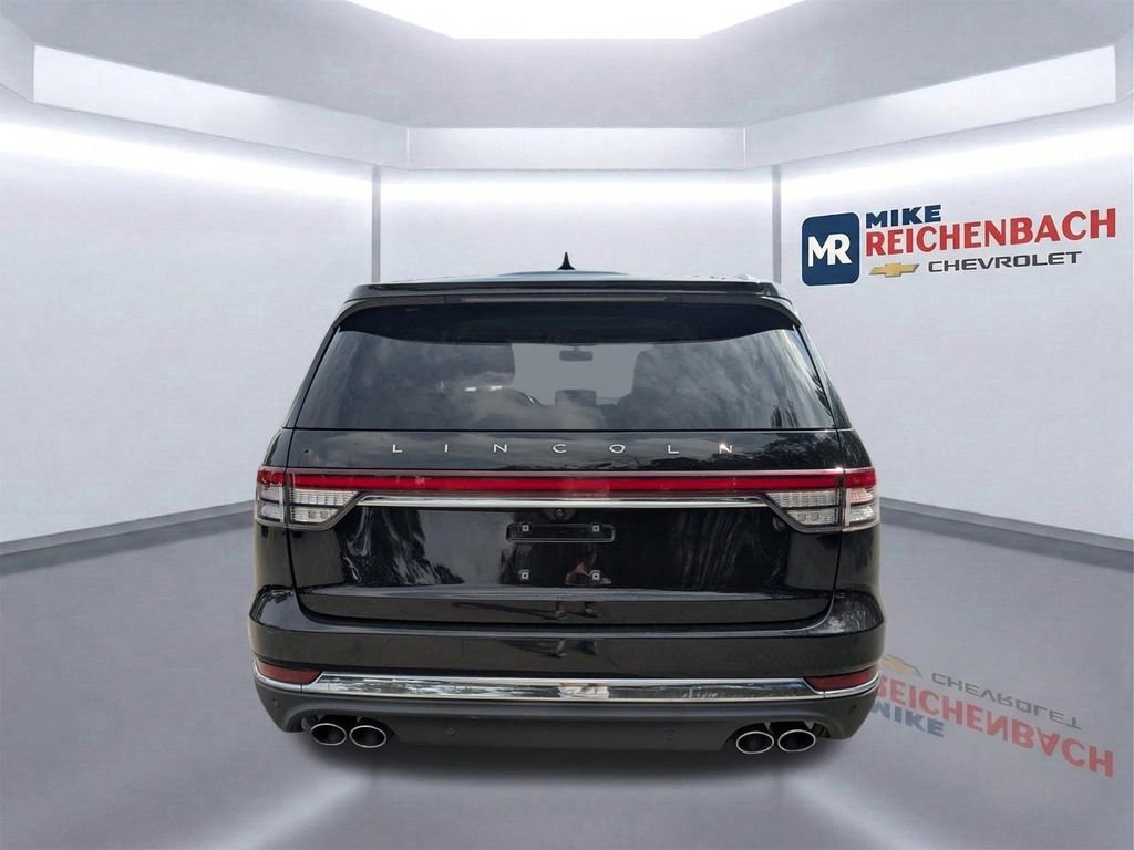 Used 2023 Lincoln Aviator Reserve image 5