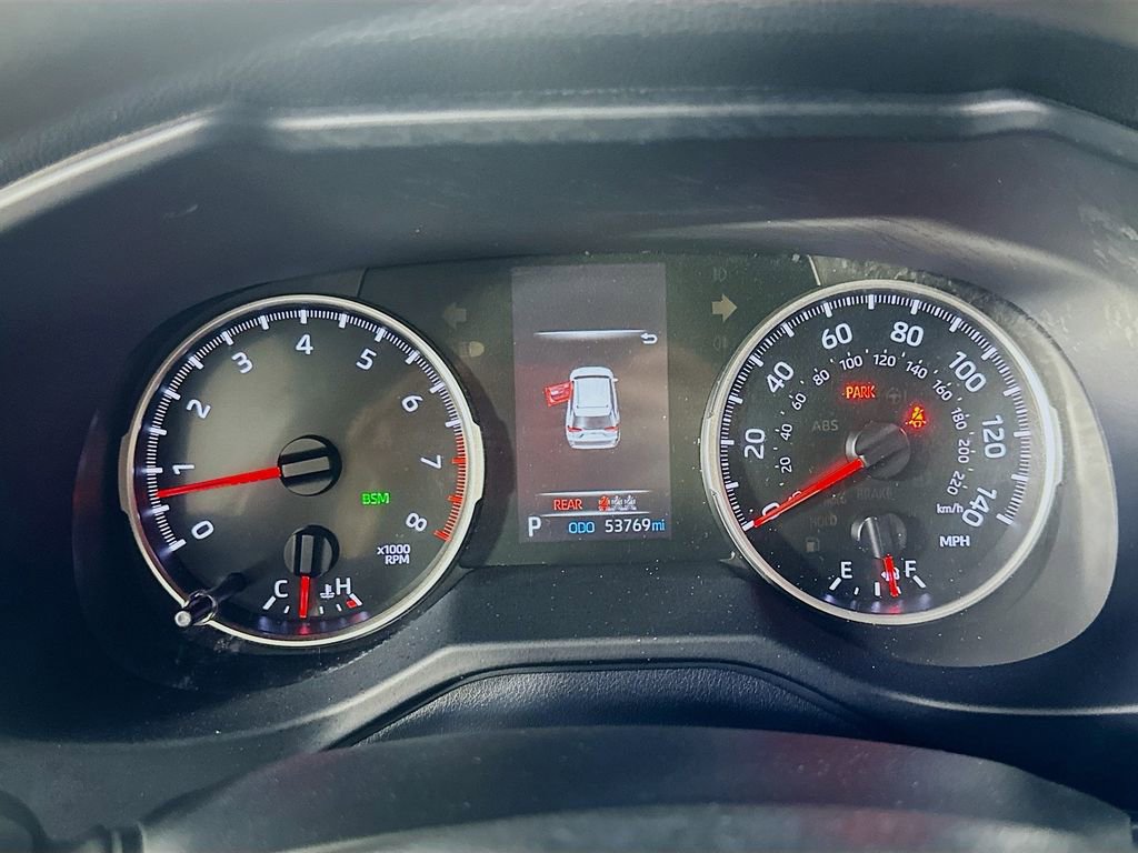 Used 2021 Toyota RAV4 XLE w/ Convenience Package image 24