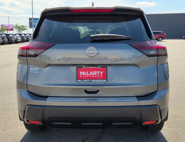Used 2026 Nissan Rogue SV FWD image 7