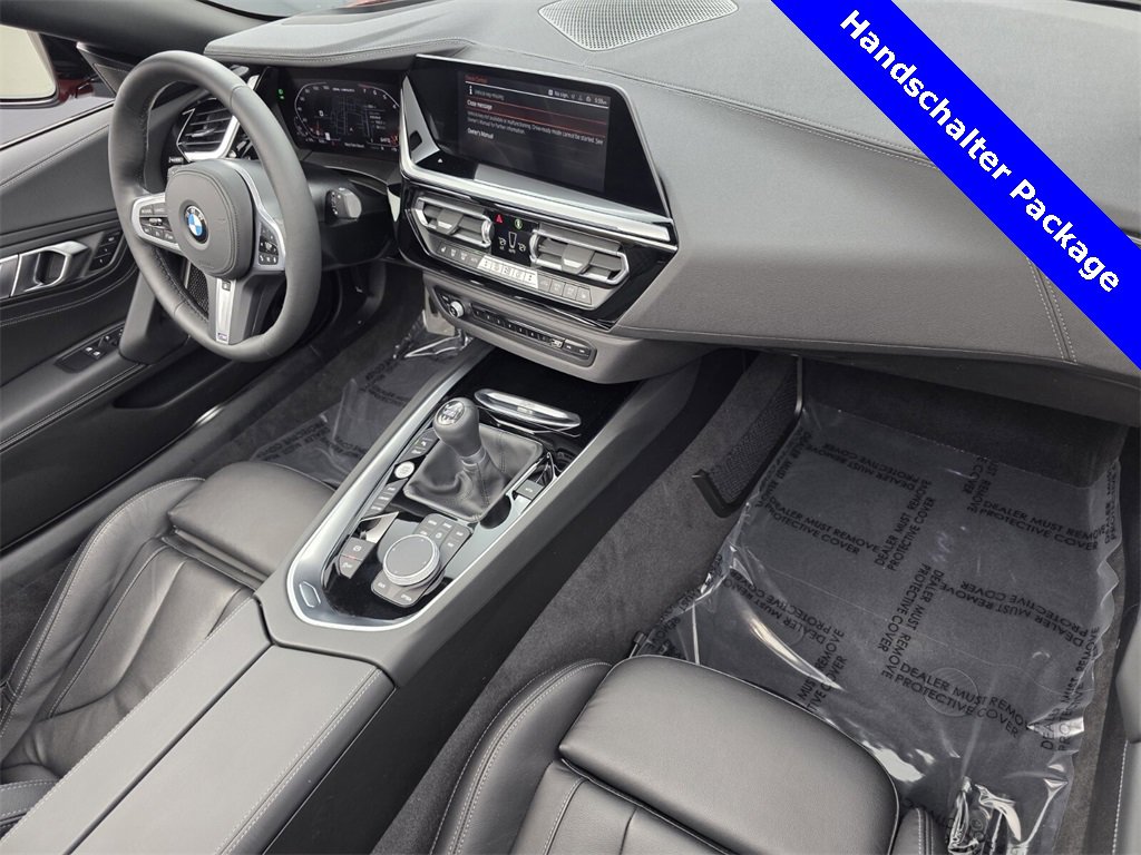 Used 2025 BMW Z4 M40i w/ Edition image 30