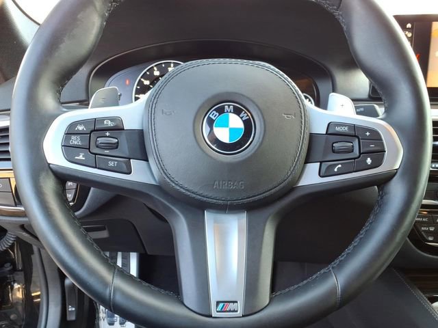 Used 2019 BMW 530e w/ M Sport Package image 22