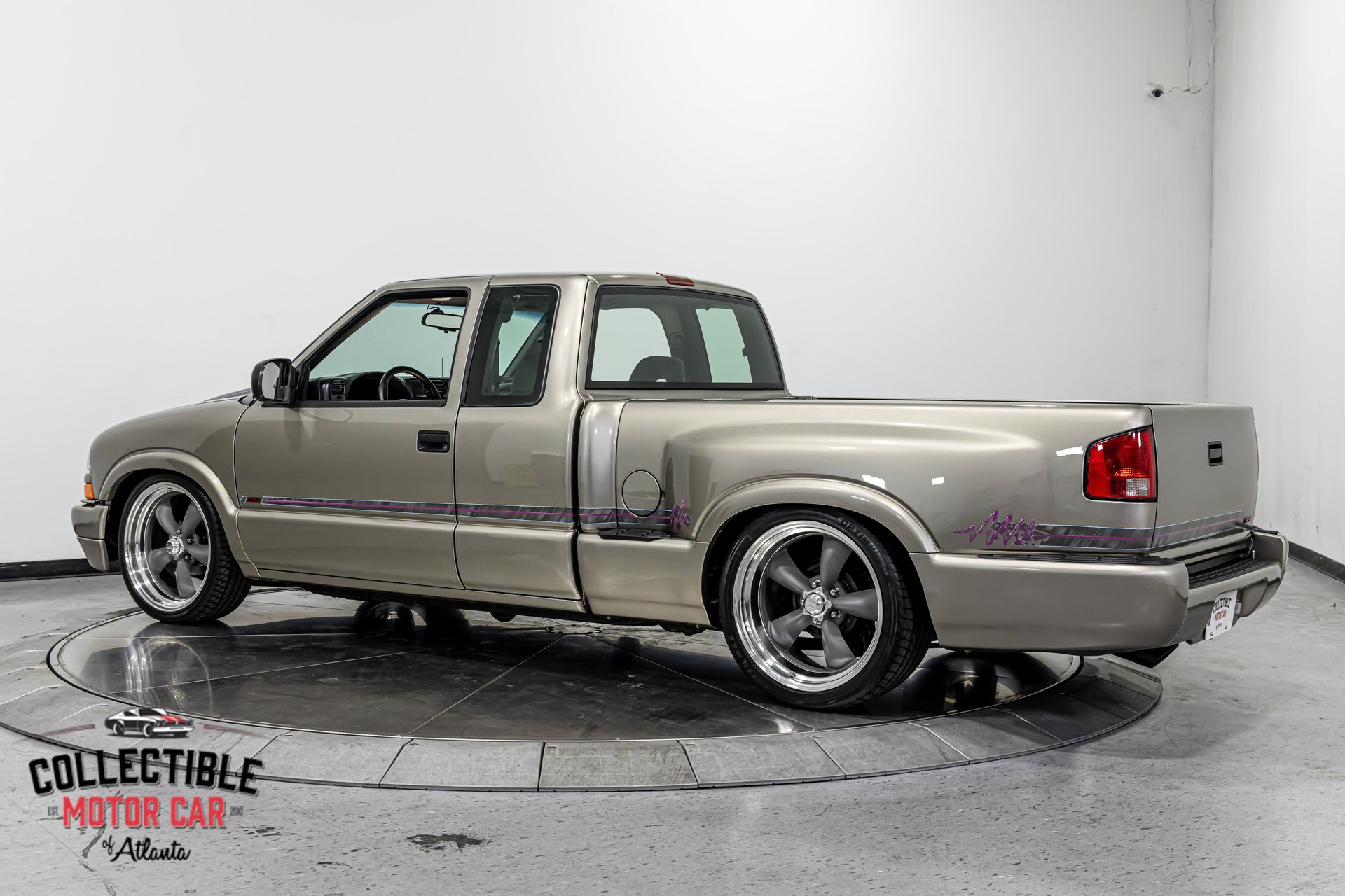 Used 2000 Chevrolet S10 Pickup LS w/ Preferred Equipment Group RWD image 12