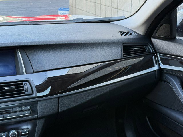 Used 2014 BMW 535d Sedan image 22