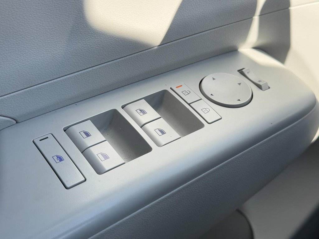 Used 2025 Hyundai Kona SEL image 20