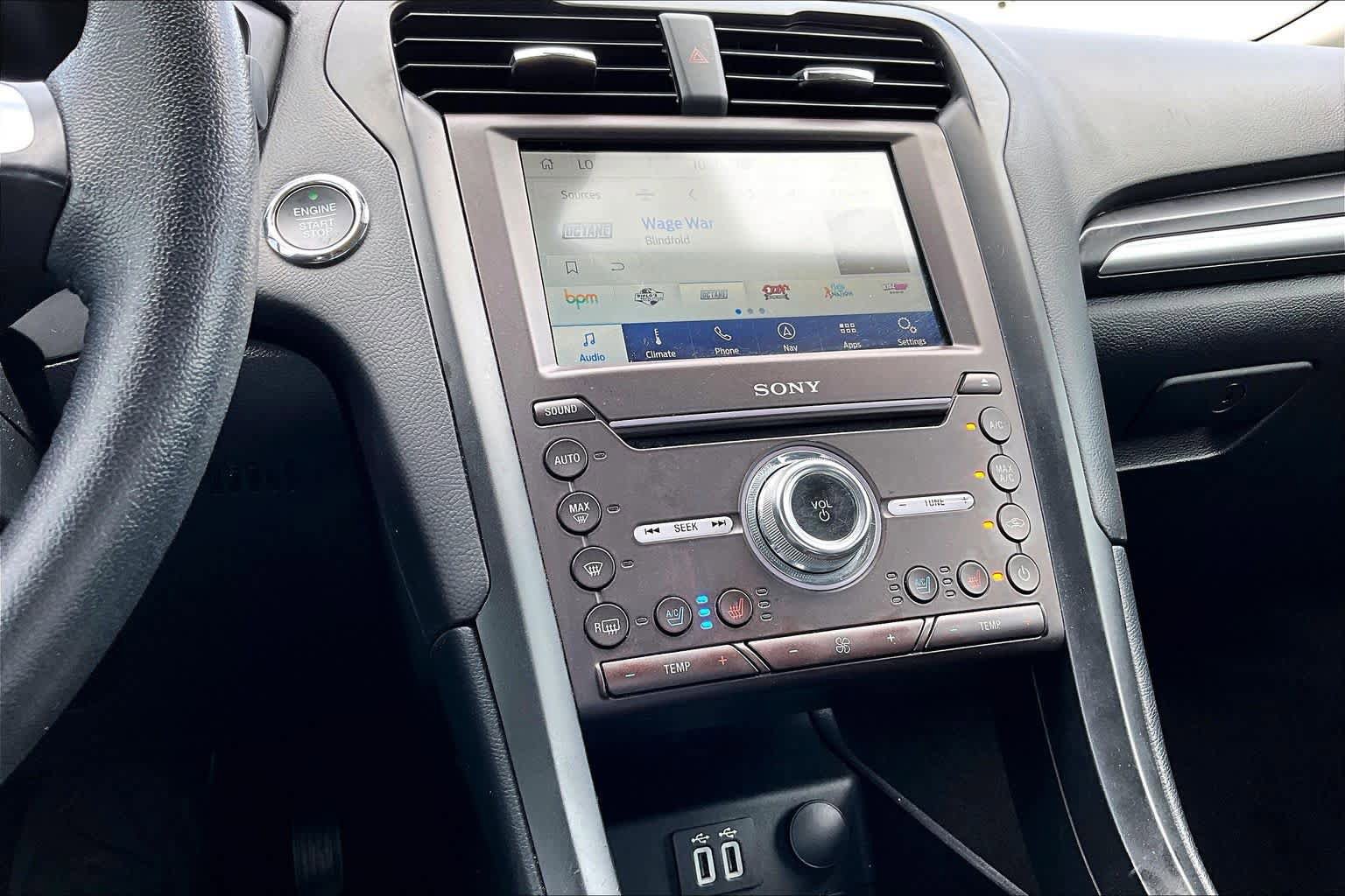 Used 2020 Ford Fusion Titanium FWD image 35