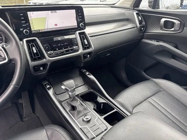 Used 2023 Kia Sorento S w/ Panoramic Sunroof Package FWD image 11