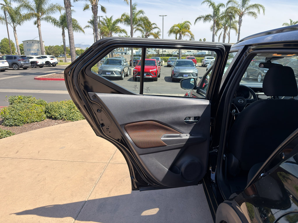 Used 2024 Nissan Kicks SR FWD image 8