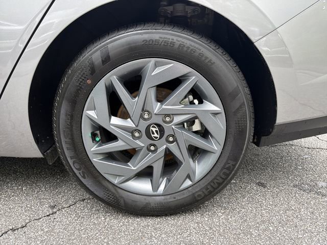 Certified 2025 Hyundai Elantra Hybrid w/ Cargo Package FWD image 19