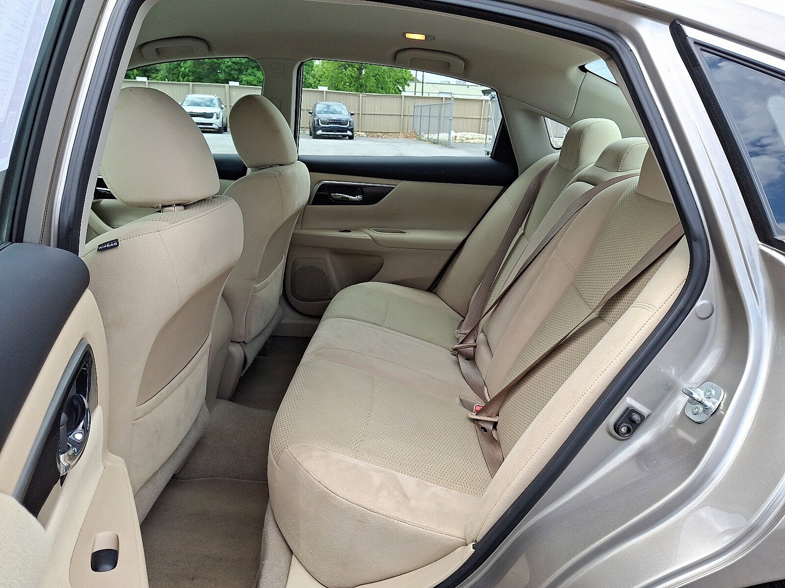 Used 2014 Nissan Altima 2.5 S w/ Sport Value Package FWD image 11