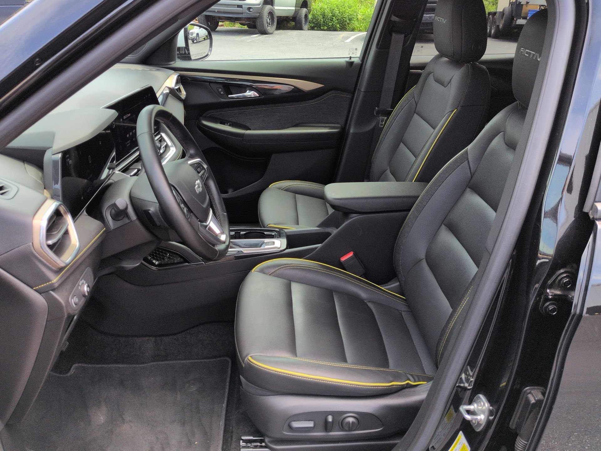 Certified 2024 Chevrolet TrailBlazer ACTIV w/ Convenience Package AWD/4WD image 18