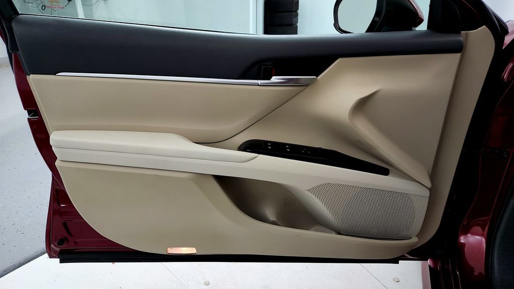 Certified 2018 Toyota Camry LE FWD image 22